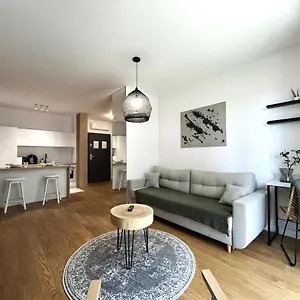 https://mieszczaska-apartment-self-check-in-24h-parking-and-lift.hotelswroclaw.com
